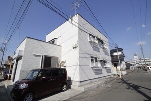 クラウンコ－ト外観写真