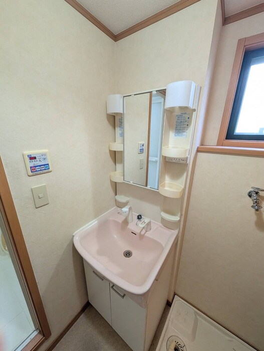 物件内観写真11　(洗面)