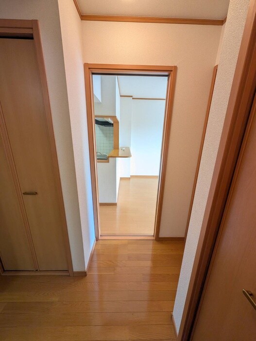物件内観写真20　(廊下)