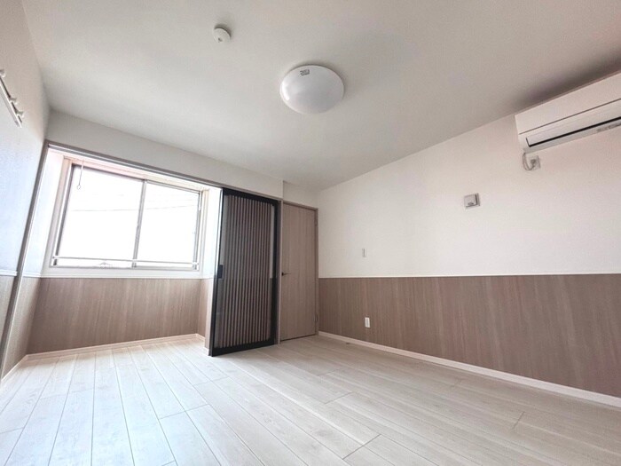 物件内観写真6　(居室)