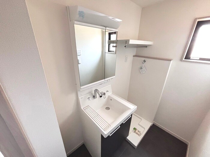 物件内観写真13　(洗面)