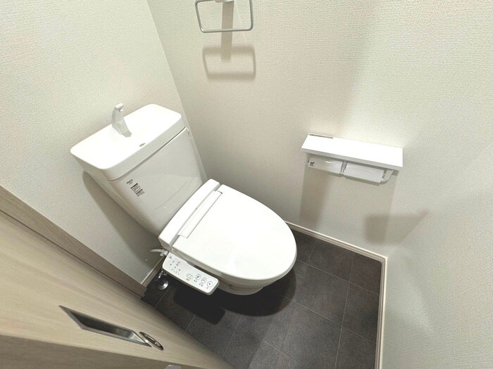 物件内観写真14　(トイレ)