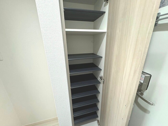 物件内観写真18　(靴箱)