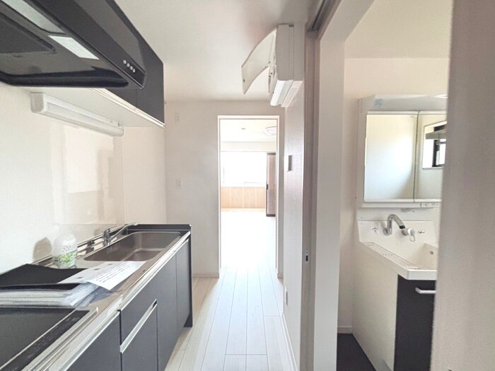 物件内観写真19　(廊下)