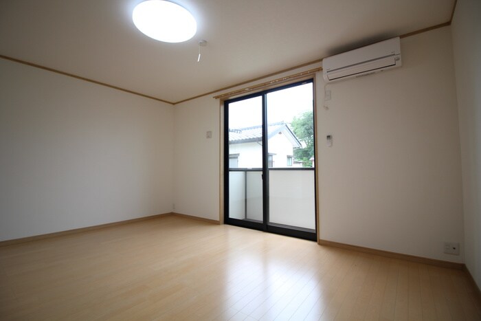 物件内観写真9　(居室)