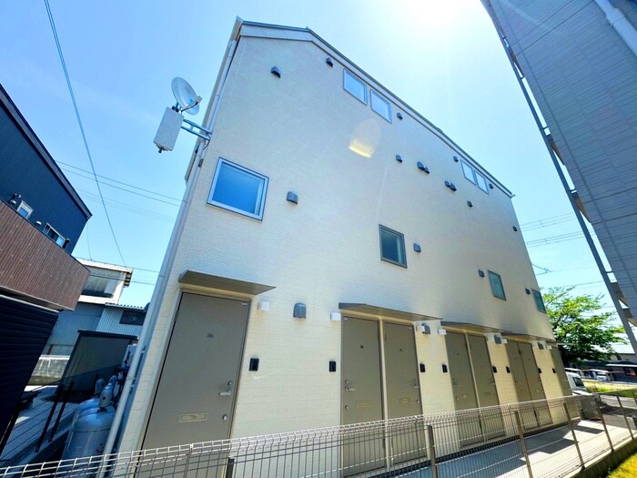 物件外観写真2　(外観写真)