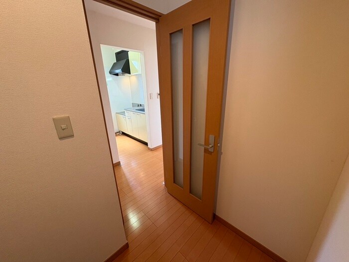 物件内観写真19　(廊下)