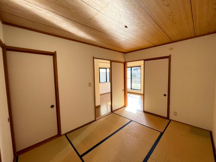 物件内観写真8　(居室)