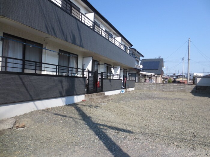 物件外観写真5　(駐車場)