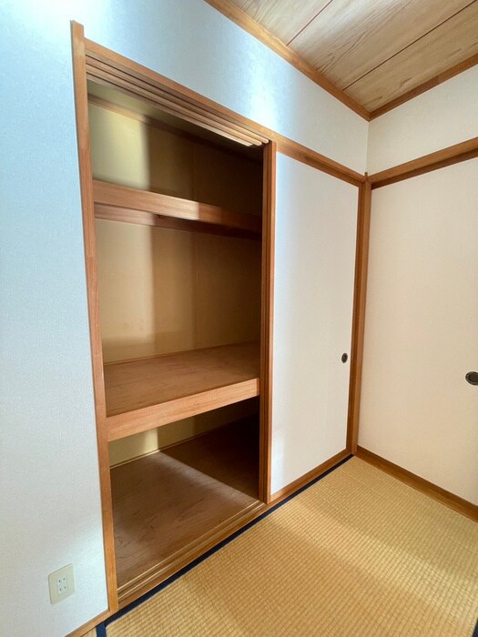 物件内観写真16　(収納)