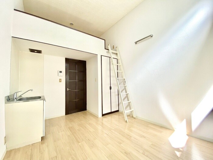 物件内観写真8　(居室)