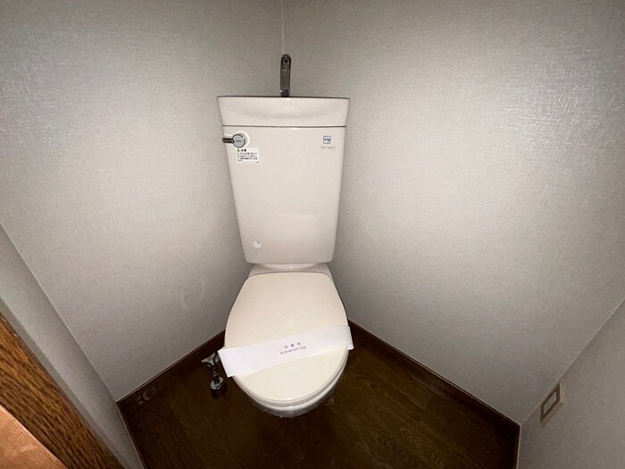 物件内観写真12　(トイレ)