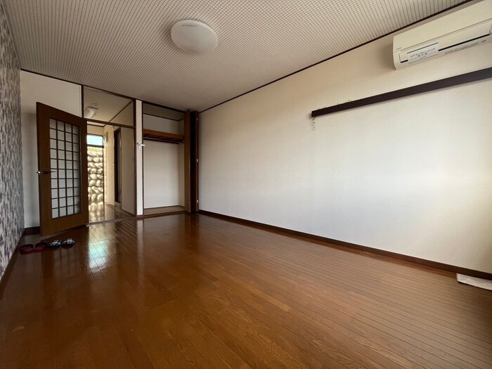 物件内観写真8　(居室)