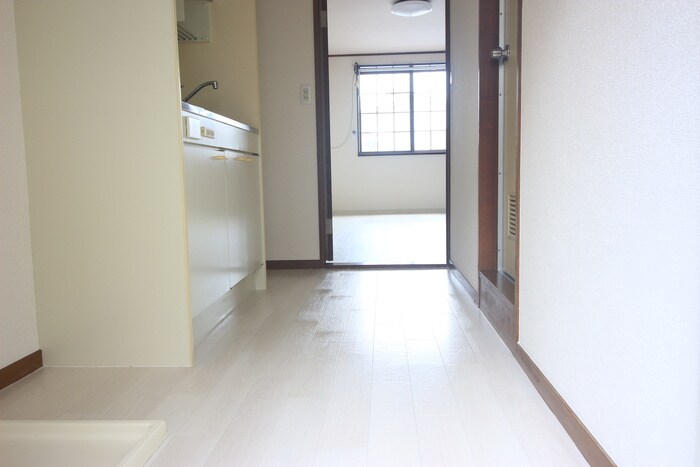 物件内観写真9　(玄関)