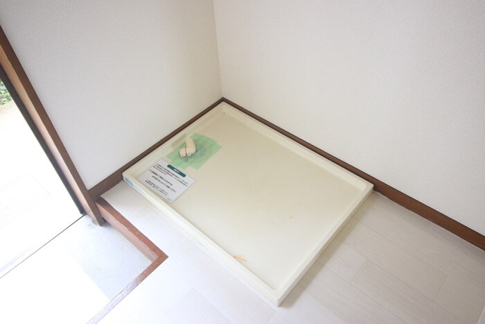 物件内観写真14　(洗濯機置場)