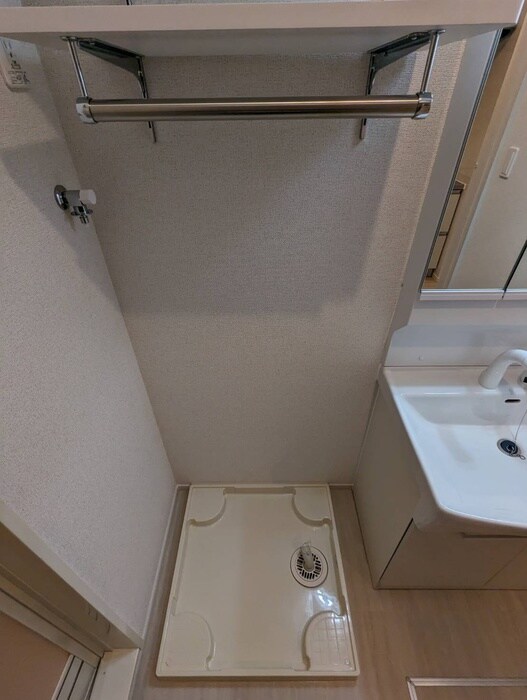 物件内観写真13　(洗濯機置場)