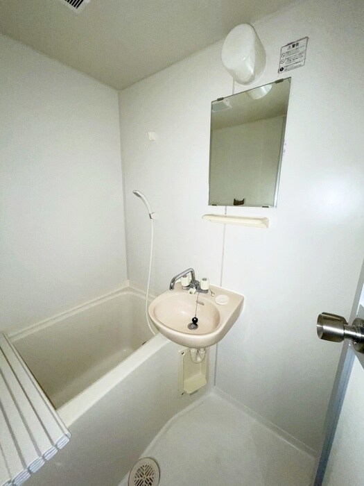 物件内観写真8　(バス／シャワールーム等)