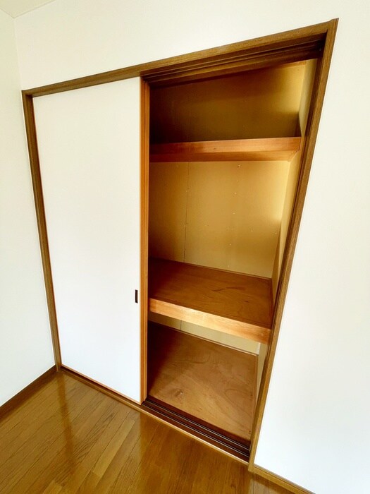 物件内観写真12　(収納)