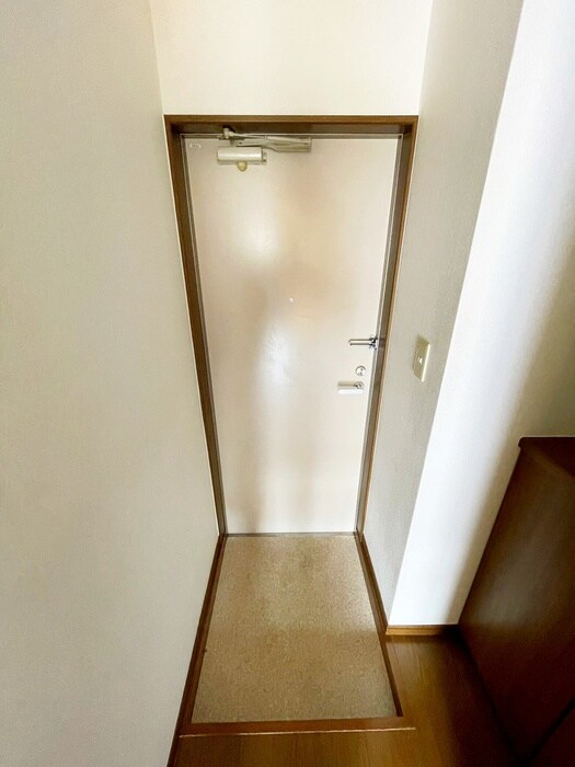 物件内観写真19　(玄関)