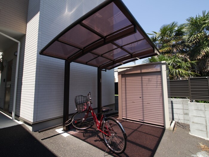 物件外観写真5　(駐輪場)