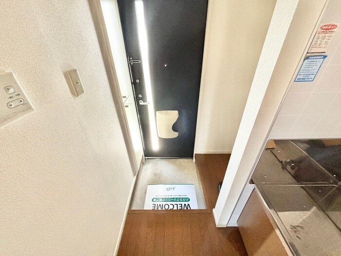 物件内観写真19　(玄関)