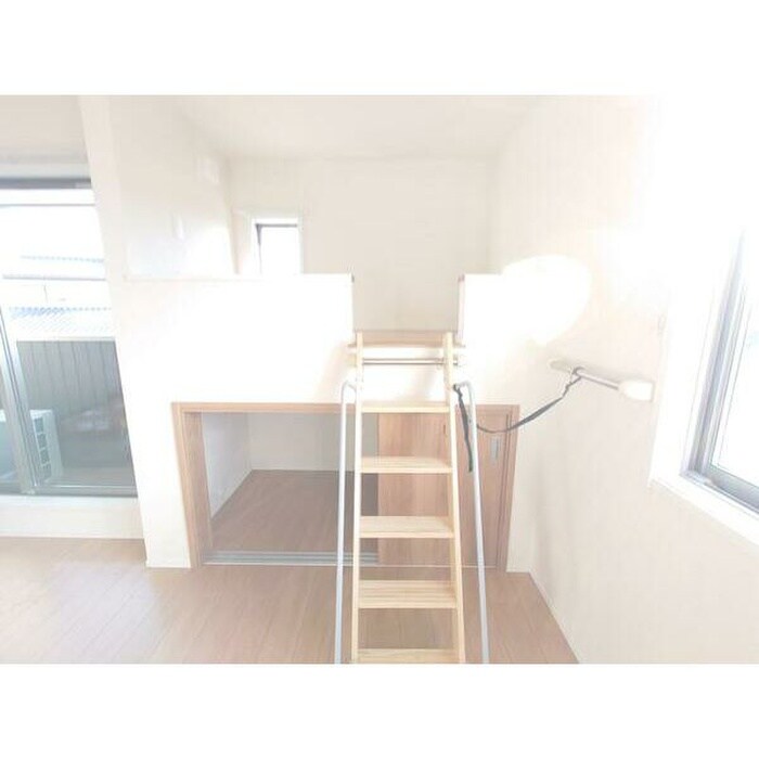 物件内観写真9　(ロフト)