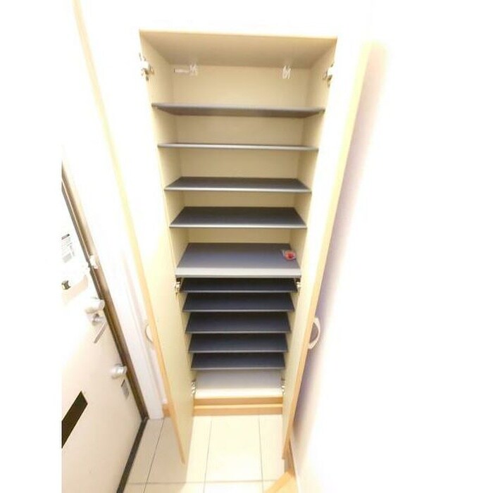 物件内観写真16　(靴箱)