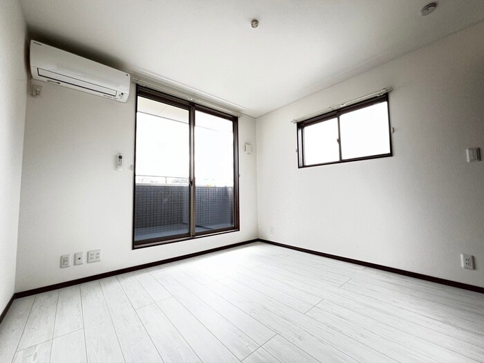 物件内観写真7　(居室)