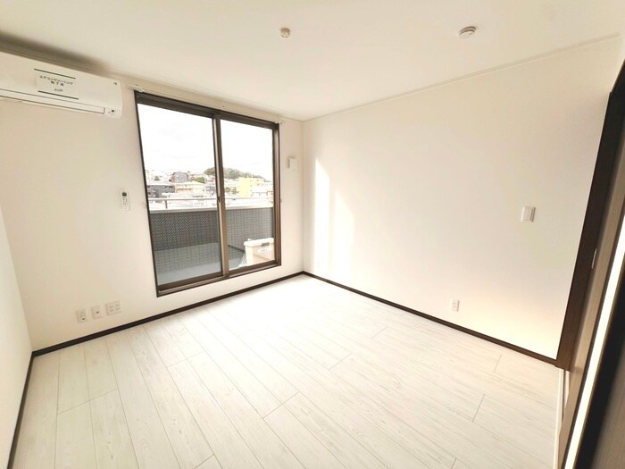 物件内観写真9　(居室)