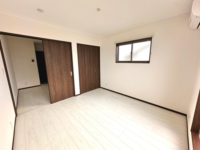 物件内観写真10　(居室)