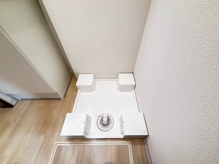 物件内観写真15　(洗濯機置場)