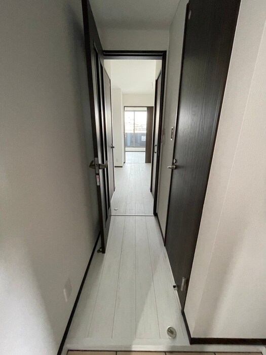 物件内観写真17　(廊下)