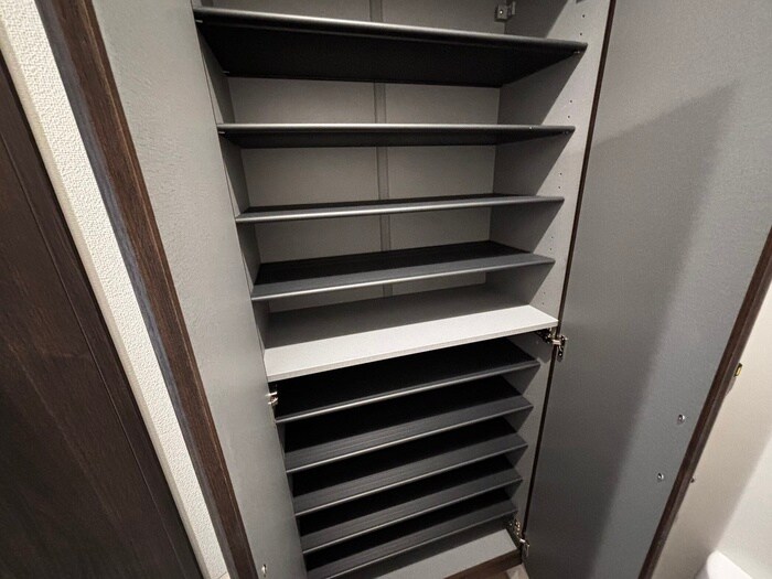 物件内観写真18　(靴箱)