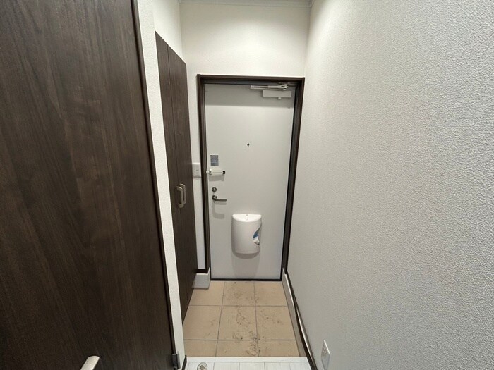 物件内観写真19　(玄関)