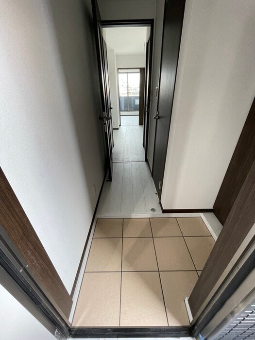 物件内観写真19　(玄関)