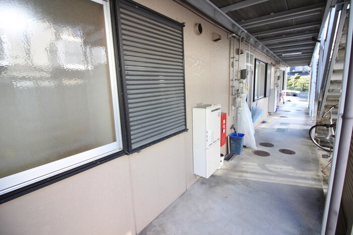 物件外観写真6　(エントランス部分)