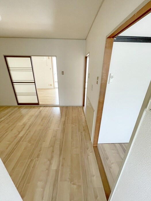 物件内観写真19　(廊下)