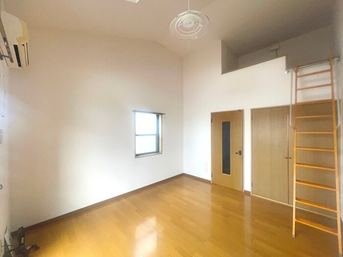 物件内観写真7　(居室)