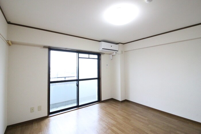 物件内観写真10　(居室)