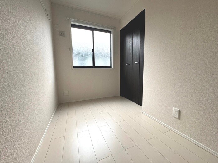 物件内観写真18　(居室)