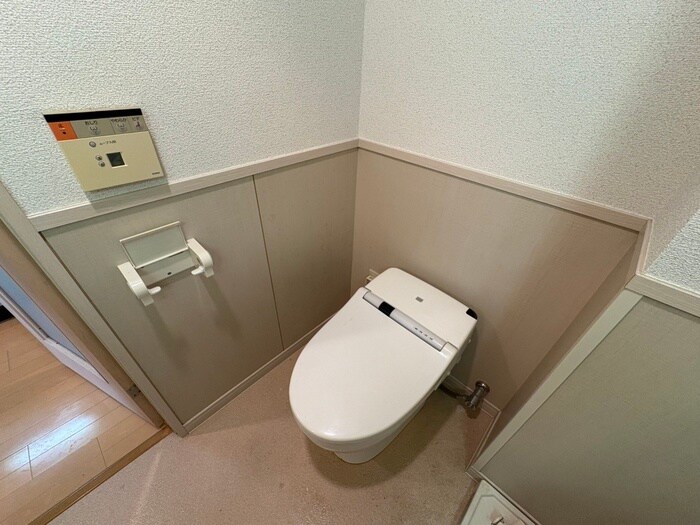 物件内観写真14　(トイレ)