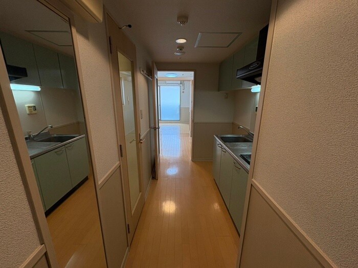 物件内観写真16　(廊下)