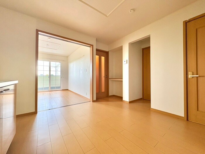 物件内観写真8　(居室)