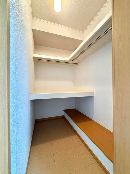 物件内観写真11　(収納)