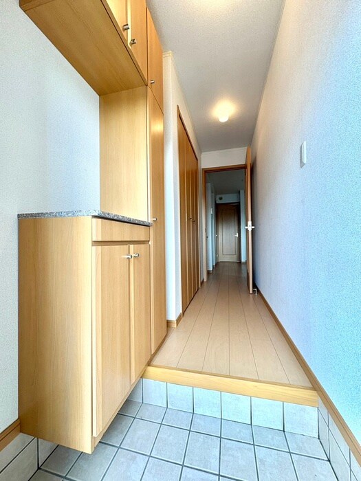 物件内観写真17　(廊下)