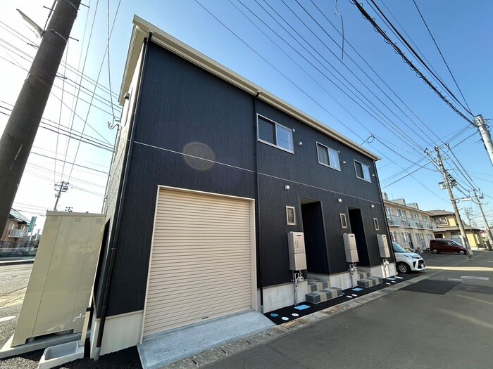 物件外観写真5　(駐車場)