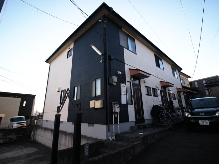 物件外観写真2　(外観写真)