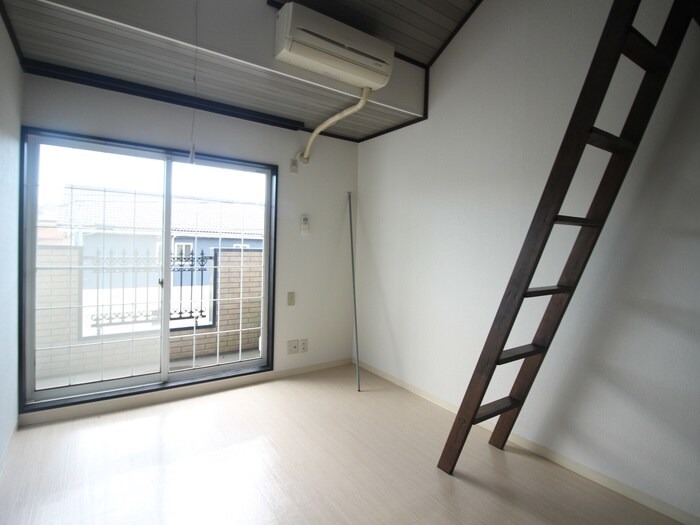 物件内観写真8　(居室)