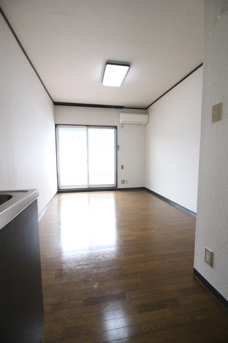 物件内観写真10　(居室)