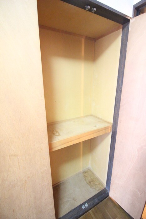 物件内観写真18　(収納)